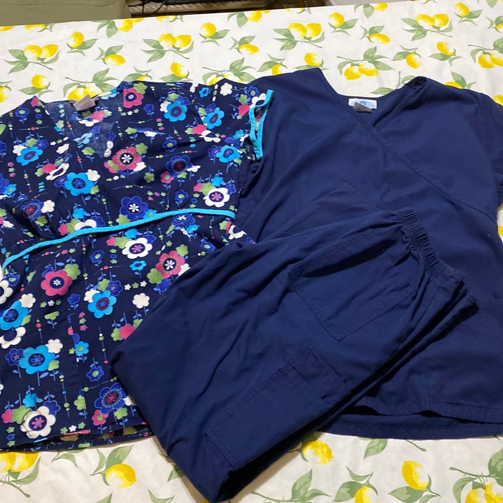 3 Piece Scrubs 2 Small tops 1 XS bottoms Blue